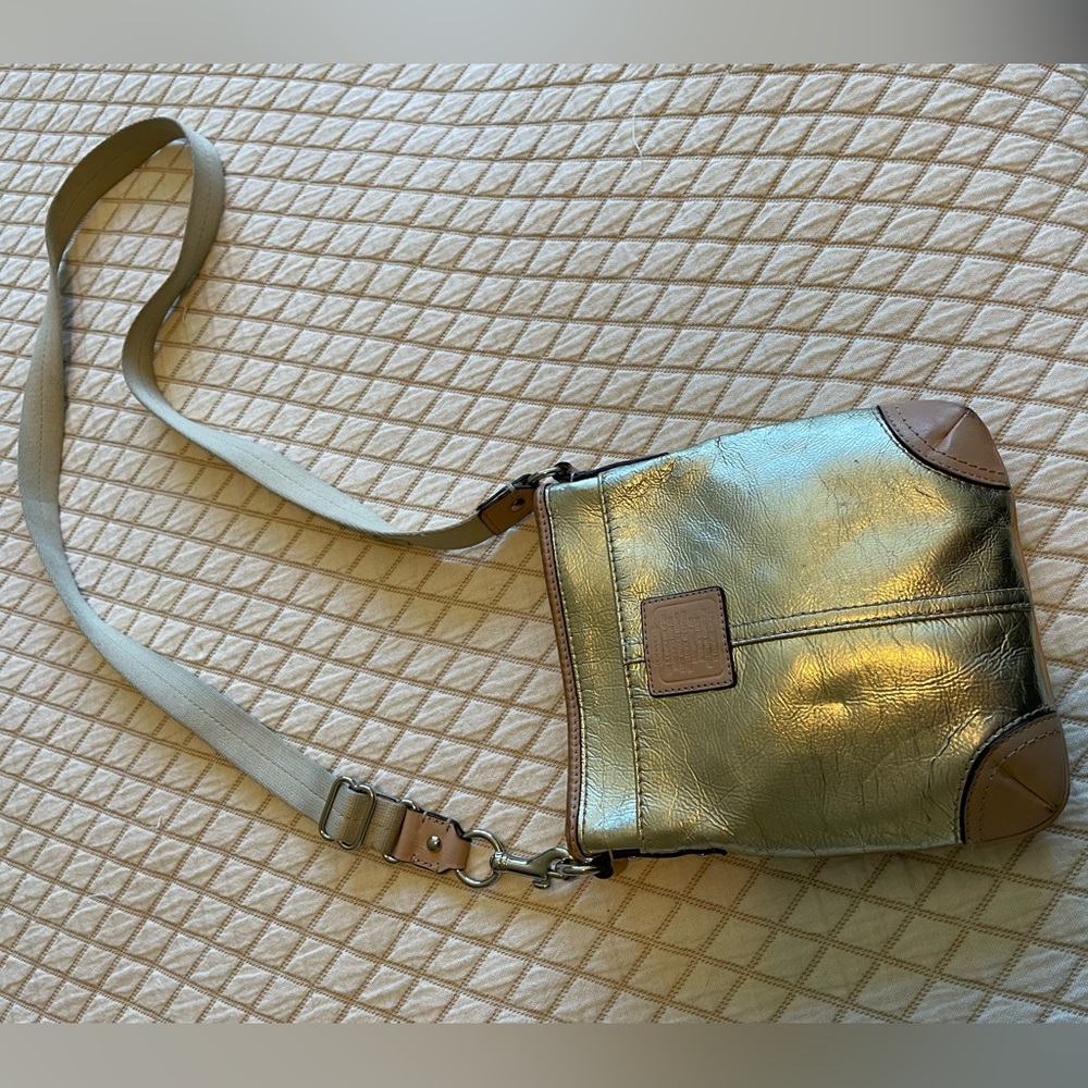 Coach bag gold leather